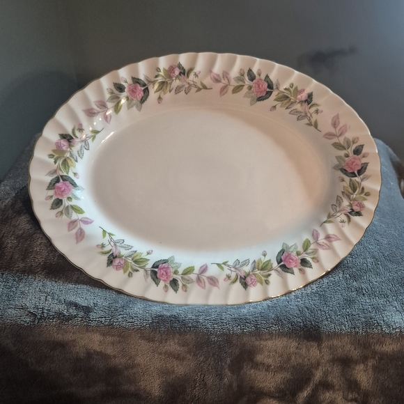 Stunning Vintage Serving Plate – 12.25” x 9” Fine China Japan #2345 - Picture 3 of 4